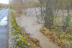 RN88 en amont du seuil du Moulin de la France (crue du 23 nov. 2019)